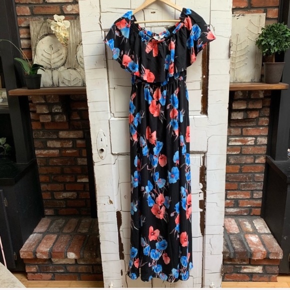 Davi&Dani black floral off the shoulder maxi dress - Picture 3 of 8